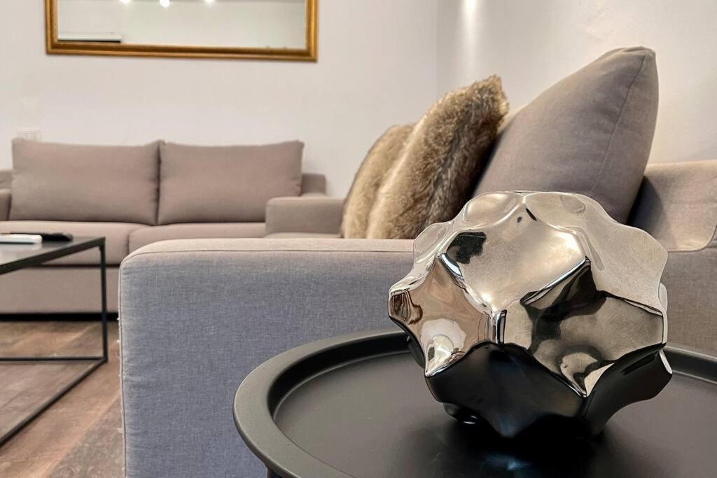 53° Bs Skanderbeg City Center Comfort ติรานา ภายนอก รูปภาพ