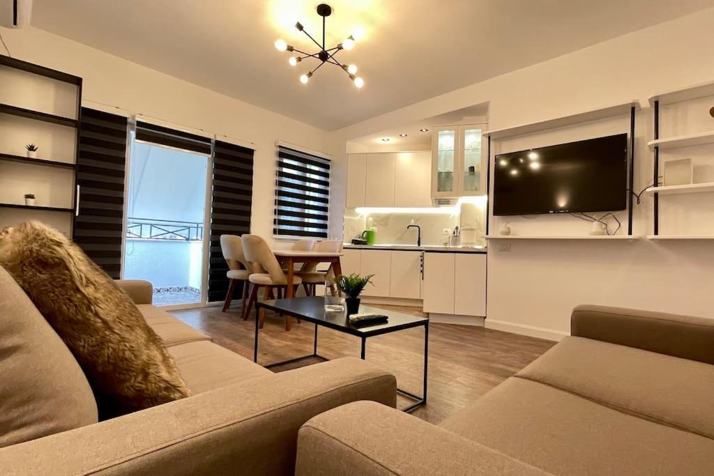 53° Bs Skanderbeg City Center Comfort ติรานา ภายนอก รูปภาพ