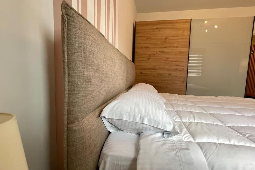 53° Bs Skanderbeg City Center Comfort ติรานา ภายนอก รูปภาพ
